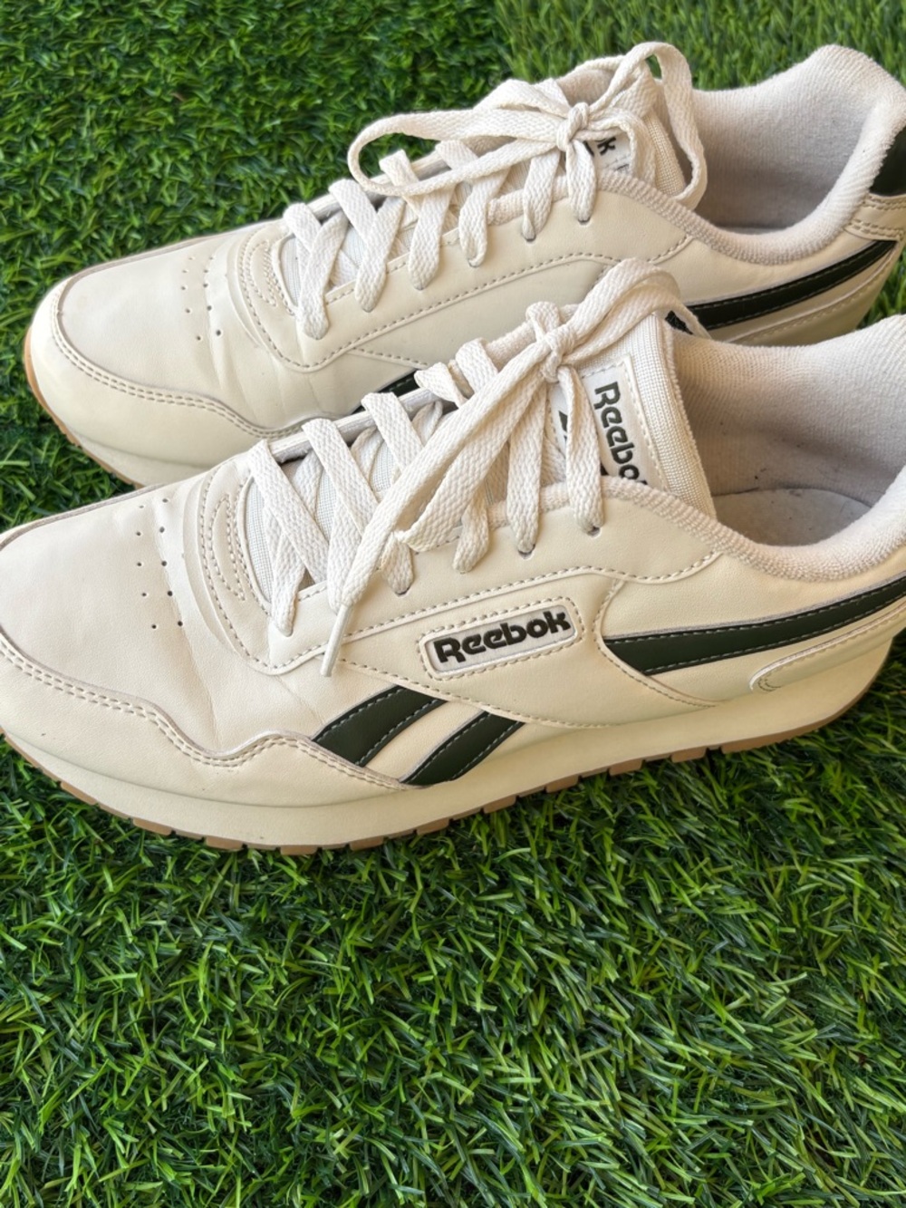 Reebok Men's Cream Sneakers with Dark Green Stripes